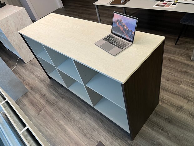 Toonbank BLOX 180 cm walnoot + travertin (nieuw)